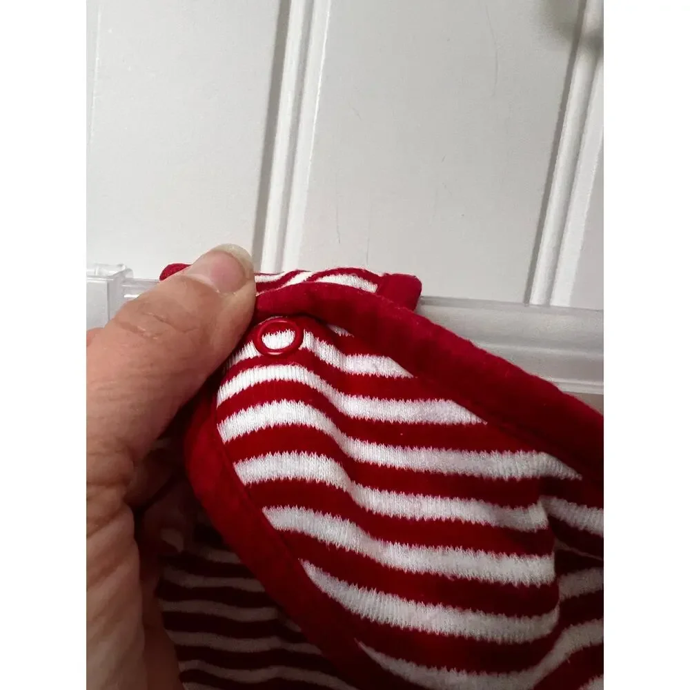 Buc-ee's Red & White Striped Newborn Bib Snap Closure beaver logo embroidery EUC